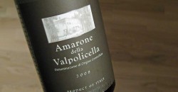 Cantina de Soava – Amarone della Valpolicella 2008 Efter at sidste weekend blev brugt på at skyde året i gang med firmaet i Paris, så trængte jeg for alvor til at komme en tur forbi Italien igen. Men...